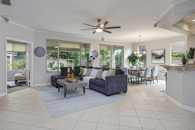 2748 Woodacre Ct, Lincoln, CA 95648