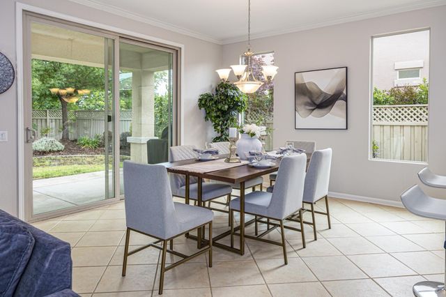 2748 Woodacre Ct, Lincoln, CA 95648