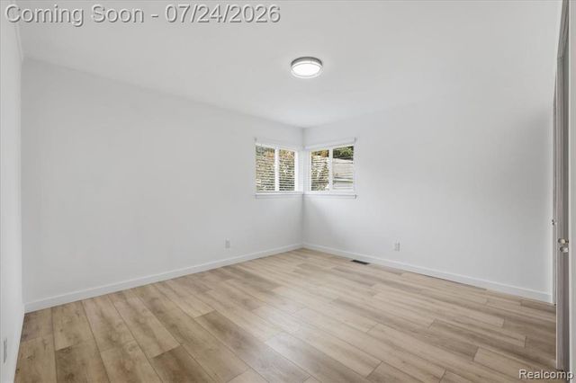38475 Manchester Street, Clinton Township, MI 48036