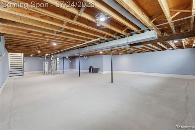 38475 Manchester Street, Clinton Township, MI 48036