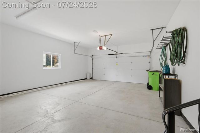 38475 Manchester Street, Clinton Township, MI 48036