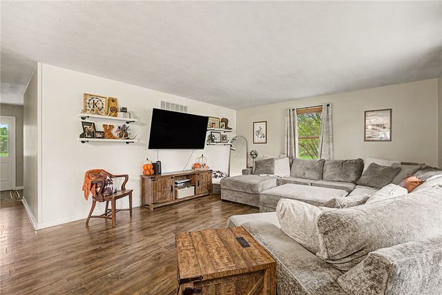 707 Old State Route 122, Clearcreek Twp, OH 45036