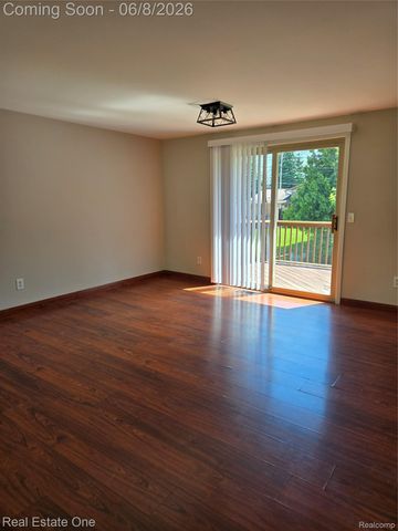 661 Harry Paul Drive, Orion Charter Township, MI 48362