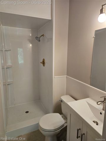 661 Harry Paul Drive, Orion Charter Township, MI 48362
