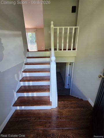 661 Harry Paul Drive, Orion Charter Township, MI 48362