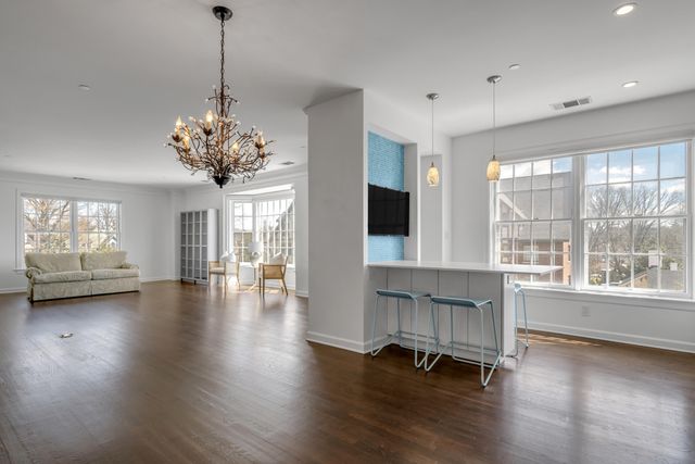 111 Woodland Avenue 302, Lexington, KY 40502