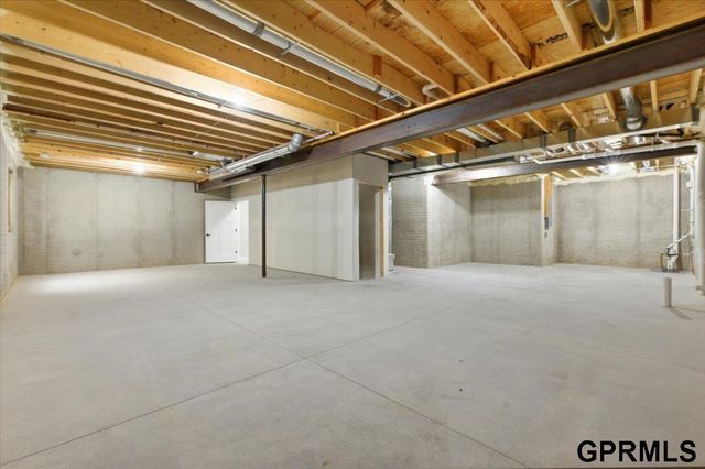 212 St. Andrews Loop, Malvern, IA 51551