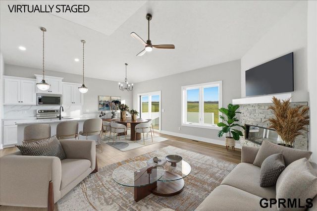 212 St. Andrews Loop, Malvern, IA 51551