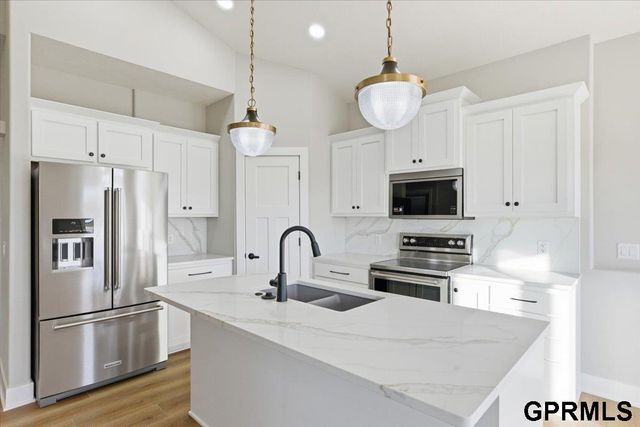 212 St. Andrews Loop, Malvern, IA 51551