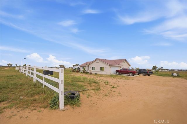 7180 Solano Road, Phelan, CA 92371