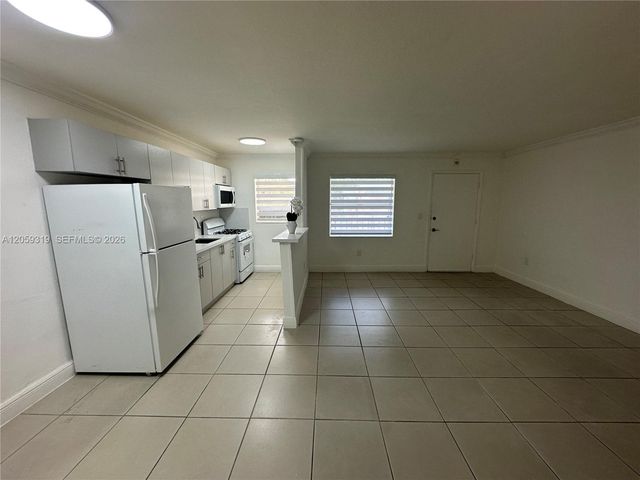 3855 SW 79th Ave 27, Miami, FL 33155