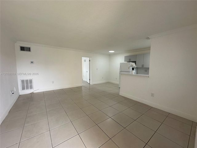 3855 SW 79th Ave 27, Miami, FL 33155