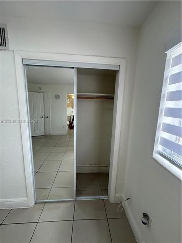 3855 SW 79th Ave 27, Miami, FL 33155