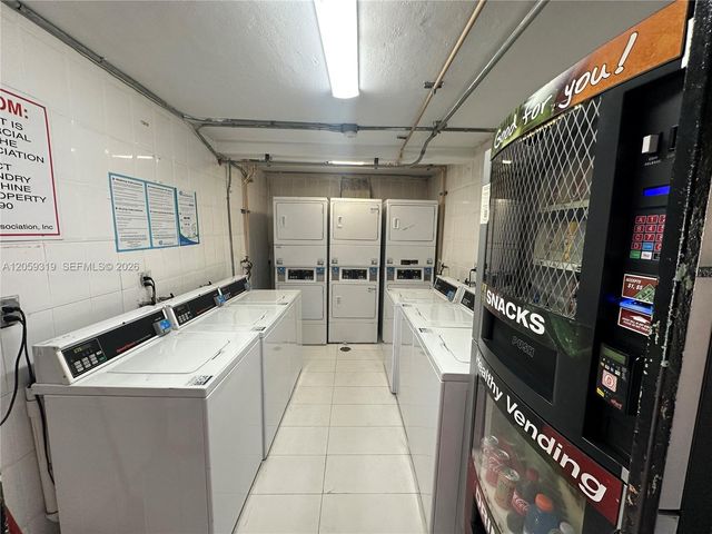 3855 SW 79th Ave 27, Miami, FL 33155