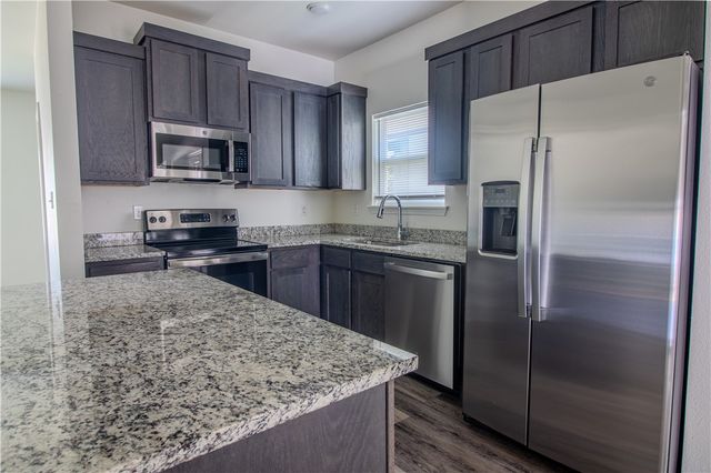 803 S Rupple Road 2, Fayetteville, AR 72704