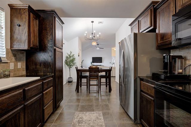 12601 Heritage Oaks Drive, Oklahoma City, OK 73120