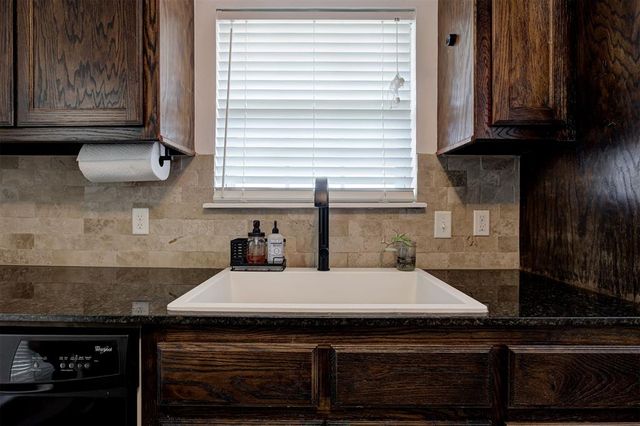 12601 Heritage Oaks Drive, Oklahoma City, OK 73120