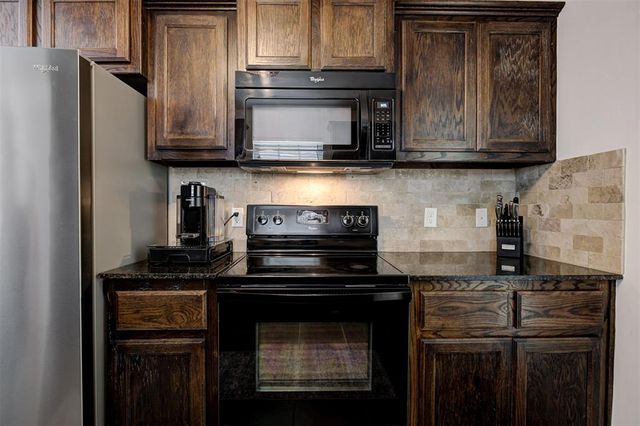 12601 Heritage Oaks Drive, Oklahoma City, OK 73120