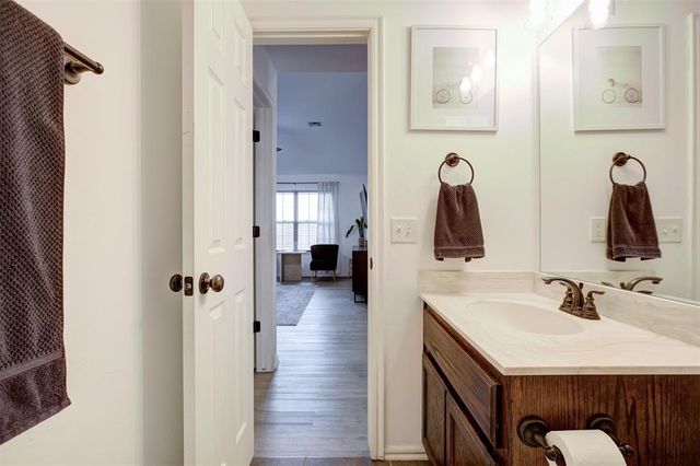 12601 Heritage Oaks Drive, Oklahoma City, OK 73120