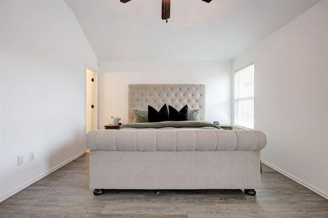 12601 Heritage Oaks Drive, Oklahoma City, OK 73120