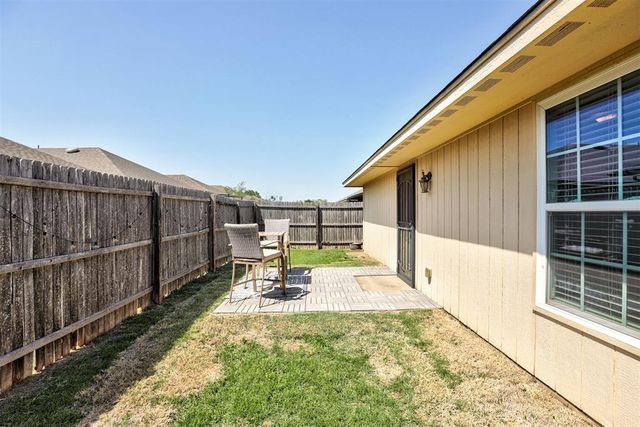 12601 Heritage Oaks Drive, Oklahoma City, OK 73120