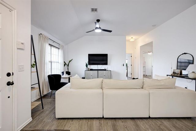 12601 Heritage Oaks Drive, Oklahoma City, OK 73120