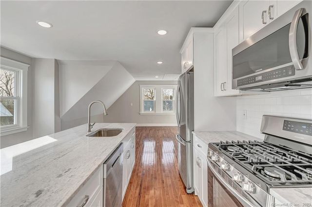 22 Hubinger Street 3, New Haven, CT 06511