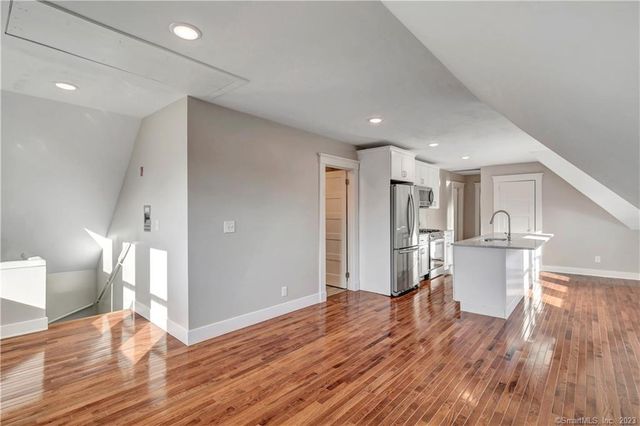 22 Hubinger Street 3, New Haven, CT 06511