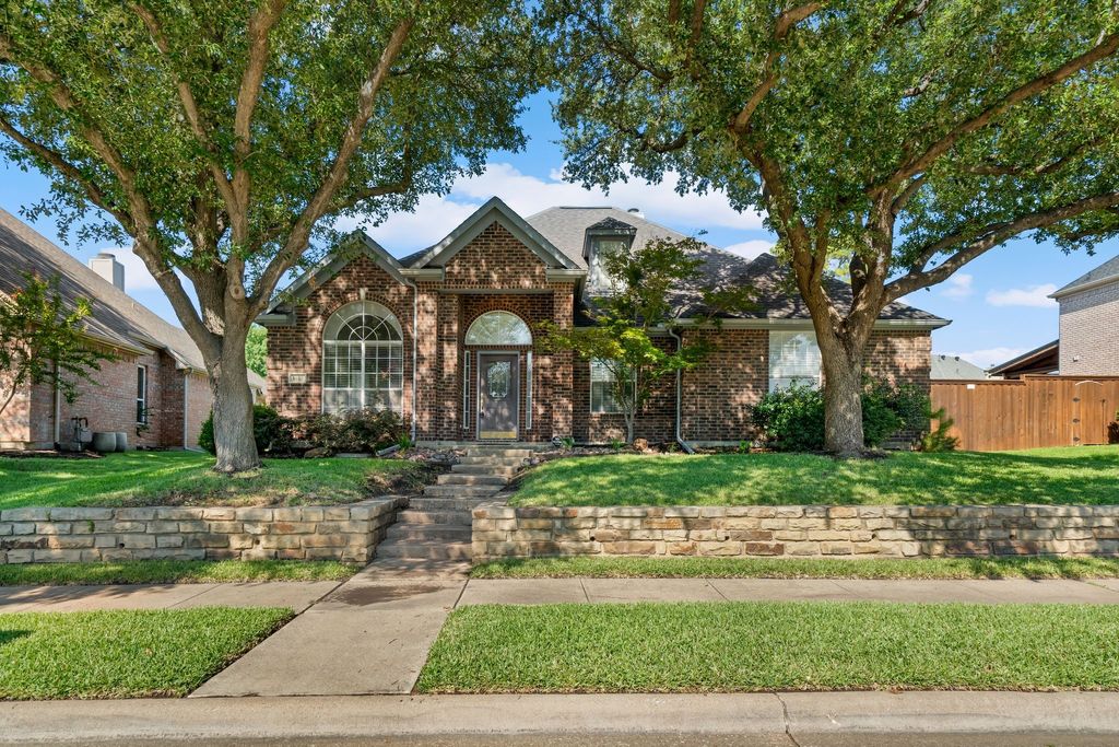 1813 Strait Lane, Flower Mound, TX 75028