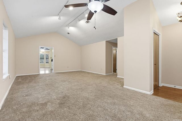 506 Parkway Place Drive, Little Rock, AR 72211