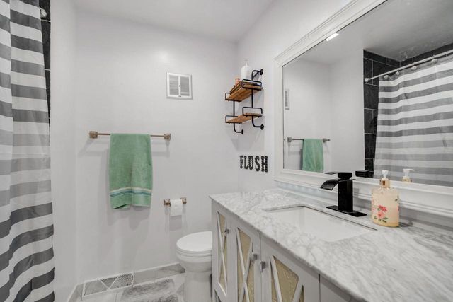 5954 S Indiana AVENUE, Cudahy, WI 53110