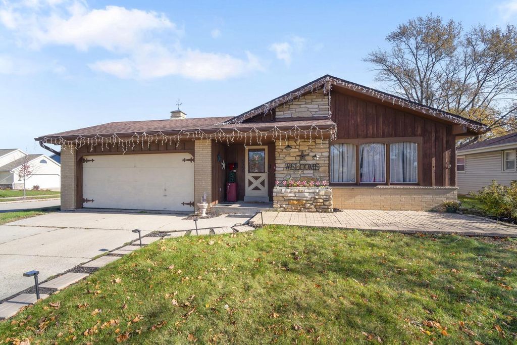 5954 S Indiana AVENUE, Cudahy, WI 53110