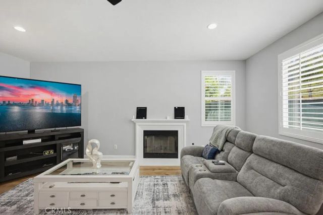 10973 Marygold, Corona, CA 92883