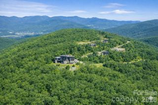 506 Southcliff Parkway, Fairview, NC 28730