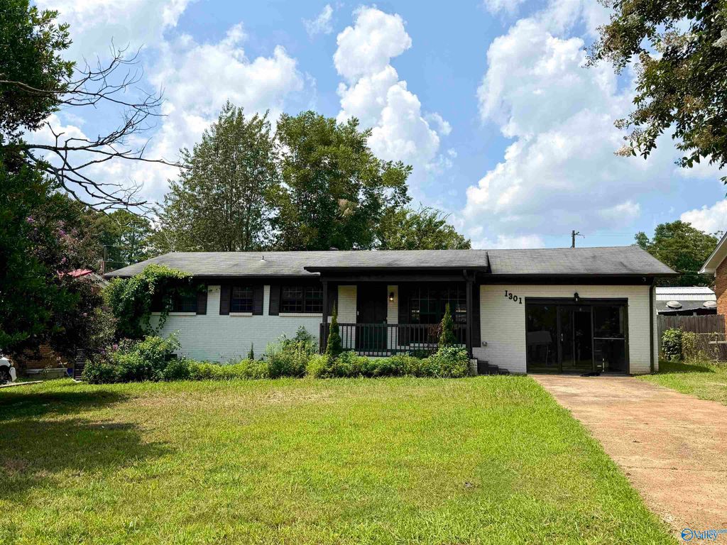 1301 Pennylane SE, Decatur, AL 35601