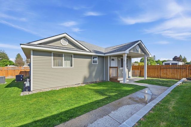 7125 N Crestline St, Spokane, WA 99217