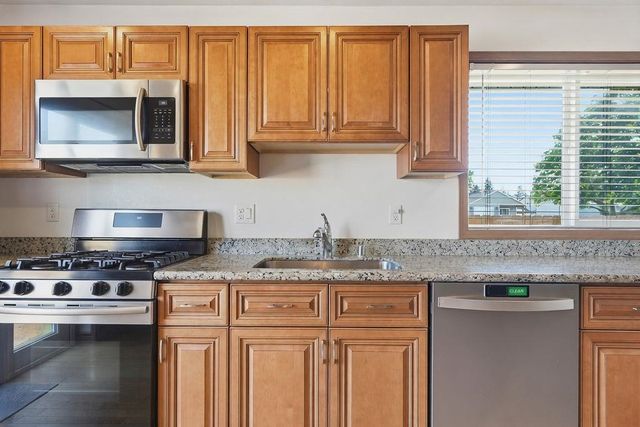 7125 N Crestline St, Spokane, WA 99217