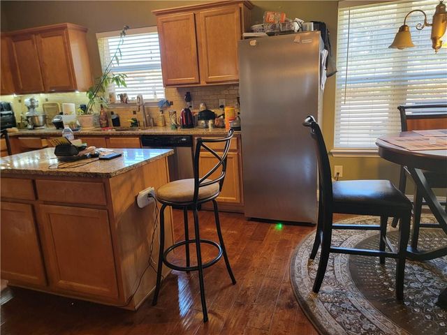 738 Round Tree Court, Lawrenceville, GA 30045