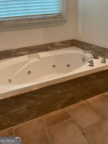 3910 Barnett Shoals Road S, Athens, GA 30605