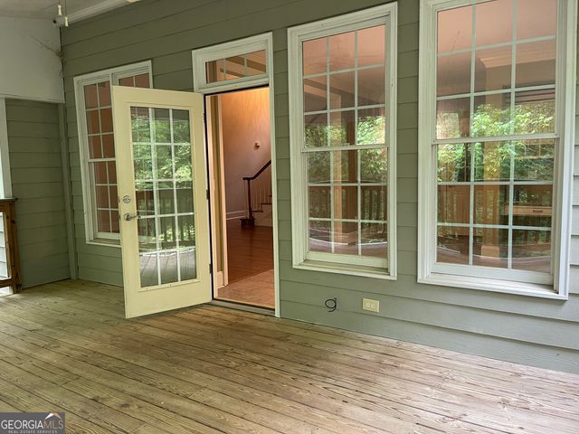 3910 Barnett Shoals Road S, Athens, GA 30605