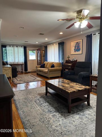 1624 Mount Everest Lane, Toms River, NJ 08753