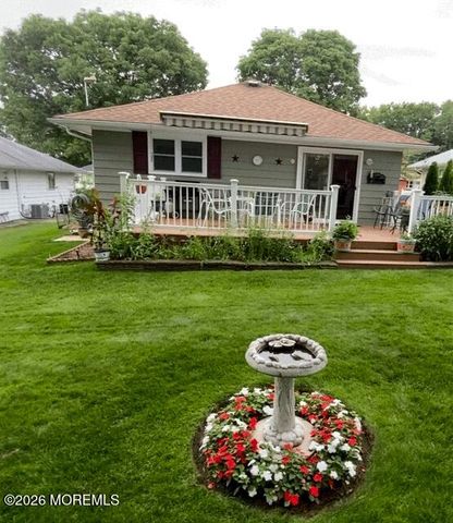 1624 Mount Everest Lane, Toms River, NJ 08753
