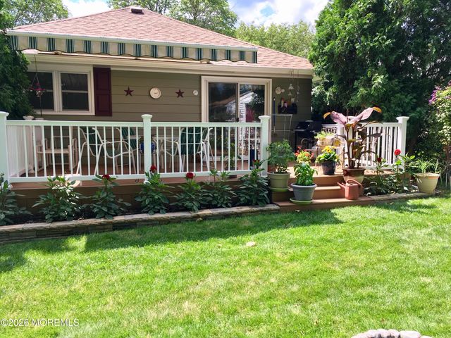 1624 Mount Everest Lane, Toms River, NJ 08753