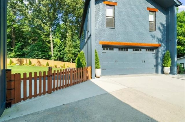 1871 Dyer Circle, Atlanta, GA 30341