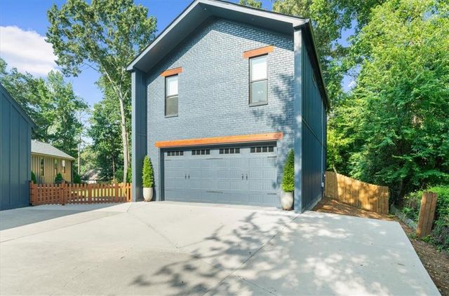 1871 Dyer Circle, Atlanta, GA 30341