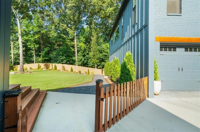 1871 Dyer Circle, Atlanta, GA 30341