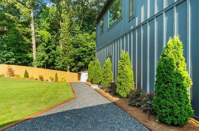 1871 Dyer Circle, Atlanta, GA 30341