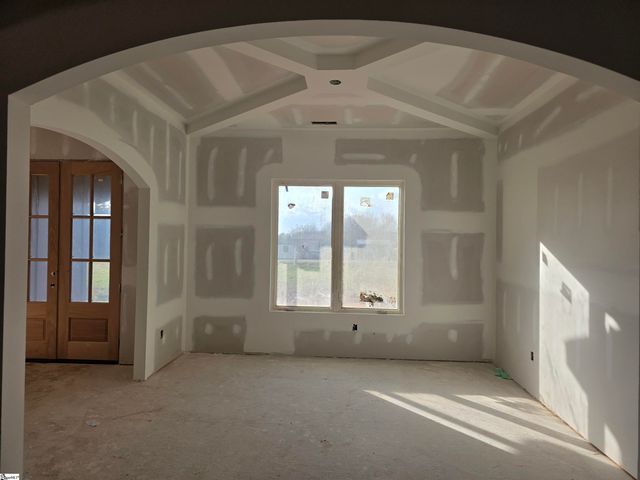 992 Bumblebee Lane, Wellford, SC 29385