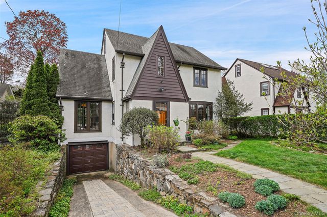 7 Bogert Place, Bronxville, NY 10708