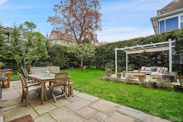 7 Bogert Place, Bronxville, NY 10708